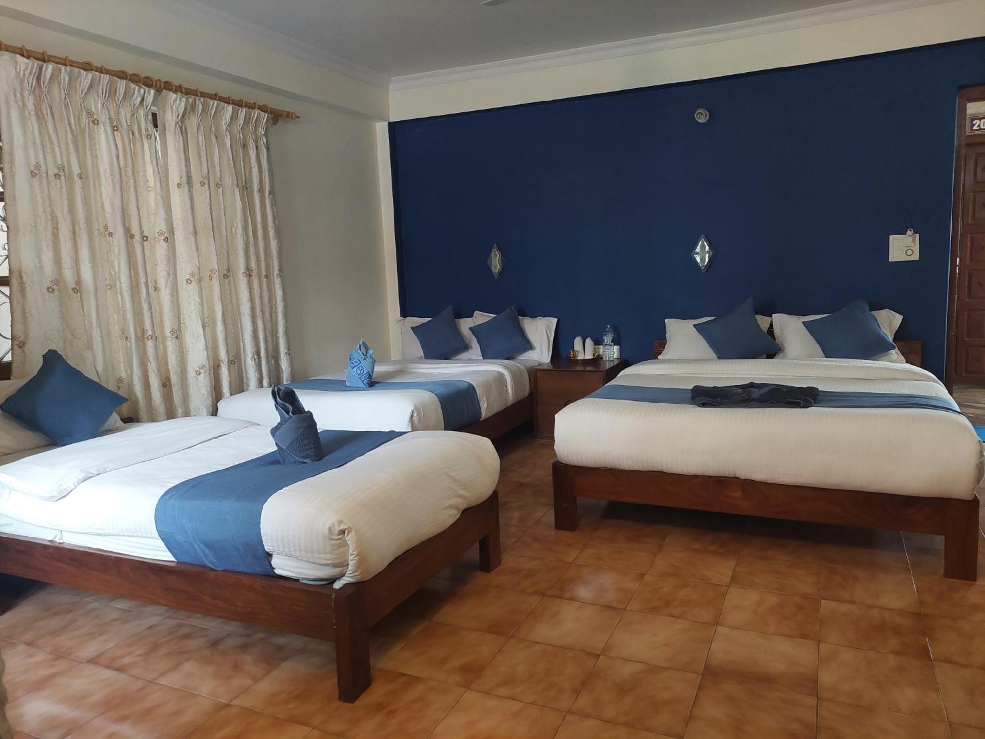 Blue Planet Lodge & Restaurant 博卡拉 外观 照片